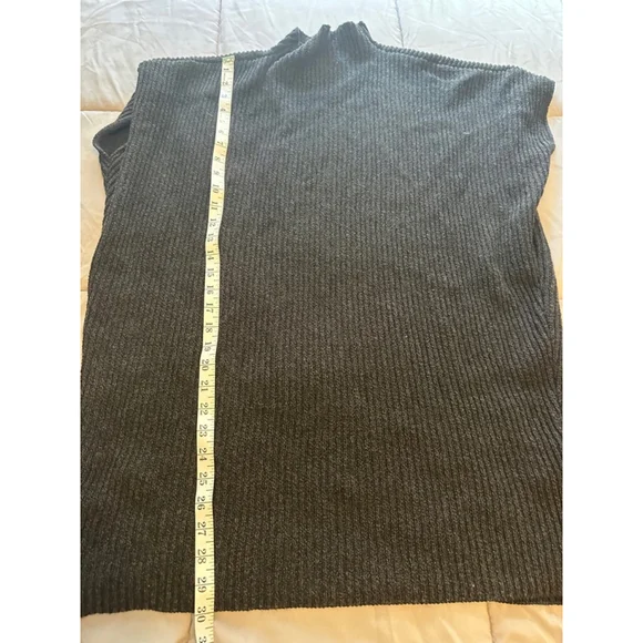 Free People Gray Sweater Women's Medium - Picture 3 of 3